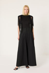 A LINE SKIRT WITH DARTS