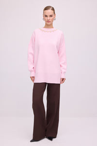 SWEATER WITH A BEADED COLLAR