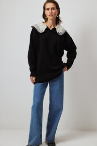 KNIT SWEATER WITH EMBROIDERED COLLAR DETAILS