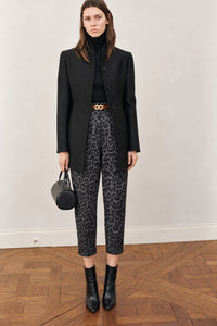 LEOPARD PATTERNED CARROT TROUSERS